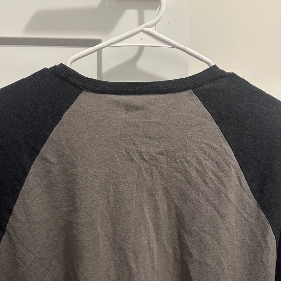 Levi’s Men’s Colour-block Long Sleeve T-shirt Size Medium - Picture 8 of 8